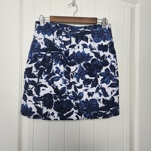 S.C. & CO. Spandex Blue &White Floral Print Pockets Pull On Women's Skort Size M